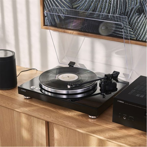 Main product image for Yamaha TT-S303BL Belt-Driven Turntable with Built-in 312-501